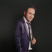 علی خاکسار: آرزوی هر خواننده ای رسیدن به «استیج» است!
